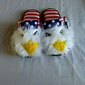 Dearfoams house shoes.